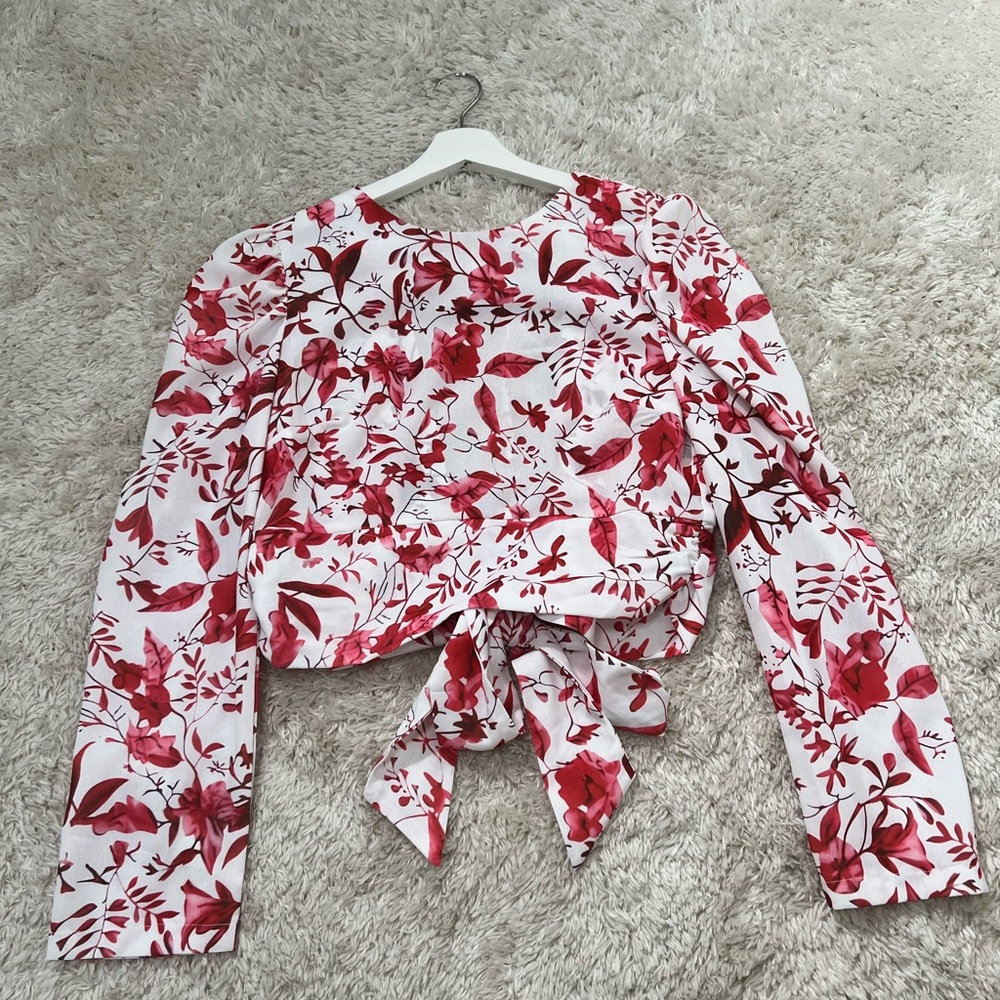Tied Backless Plants Top